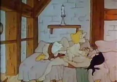 Die feuchte Muschi der Freundin wird mit einem großen Dildo deutsche filme xxx gespreizt